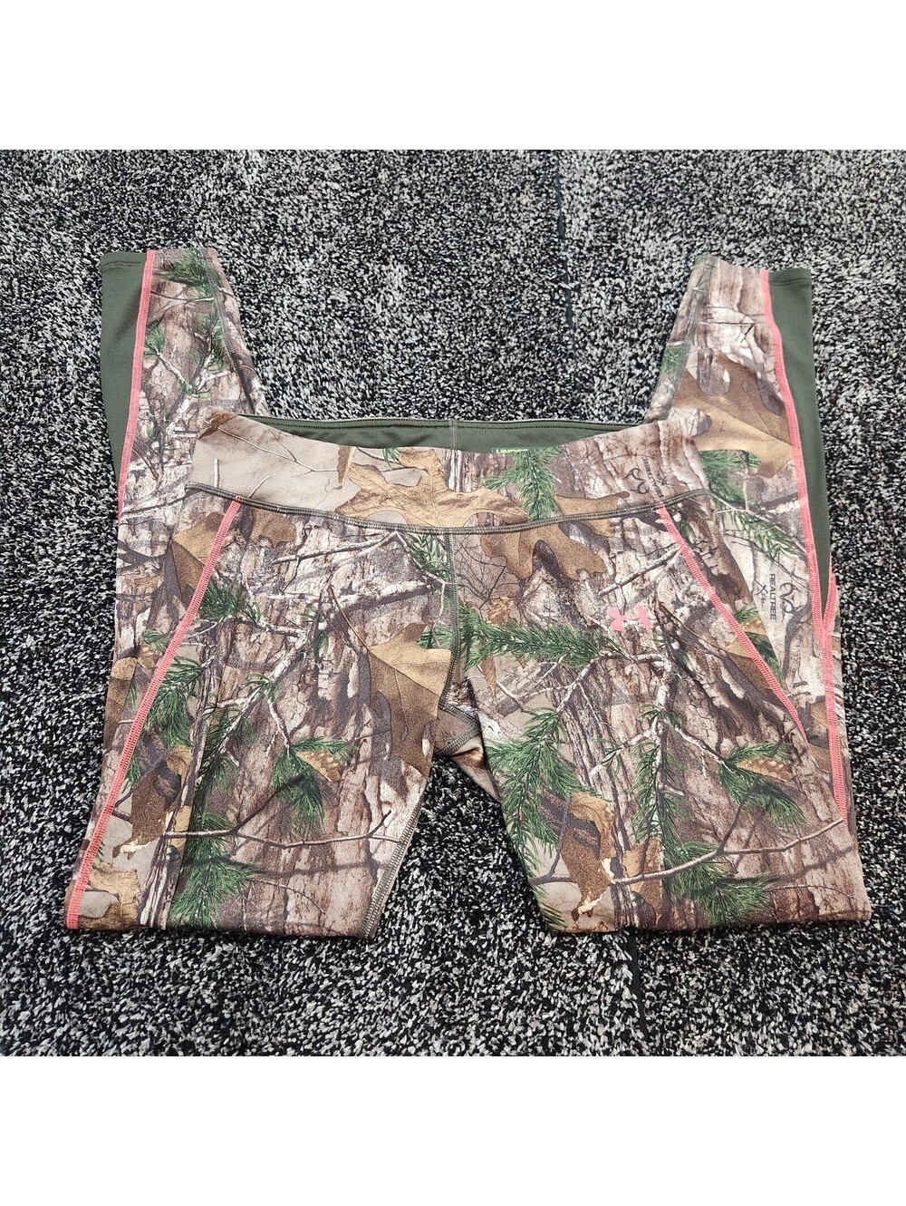 Under Armour ColdGear Realtree AP Camo Leggings Scent Control Pink Women's Small - Picture 2 of 9
